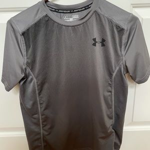 Boys Youth Large Gray Under Armor Shirt